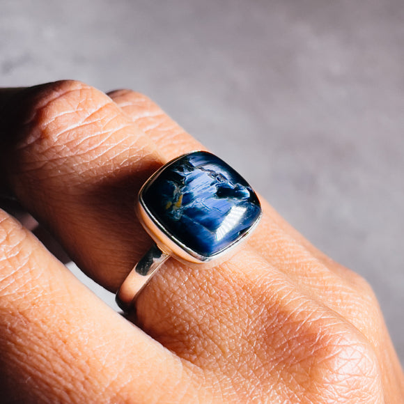 Harnessing the Metaphysical Energy of Pietersite through Jewelry