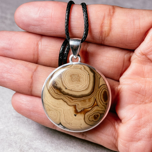 Schalenblende Agate 2024 - Schalenblende Agate pendant