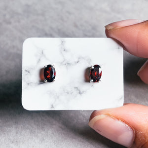 Garnet oval 925 studs