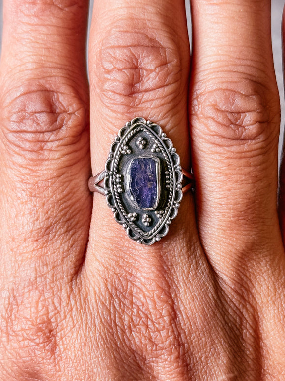 Tanzanite 925 ring sz9