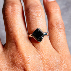 Black tourmaline 925 sz6 ring