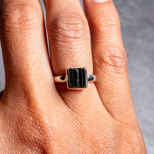 Black tourmaline 925 sz5.5 ring