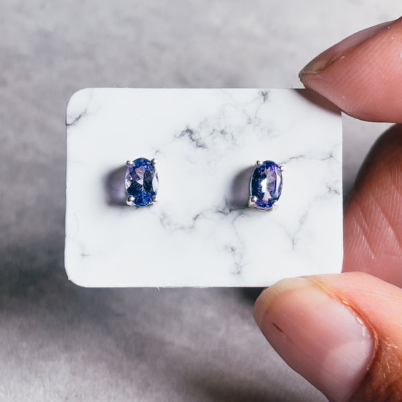 Tanzanite oval 925 studs