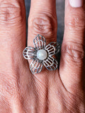 Pearl flower 925 ring sz7.5