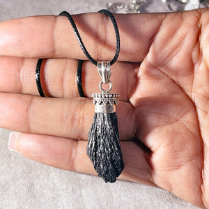 Black kyanite 925 pendant