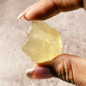 Libyan desert glass 18.89g