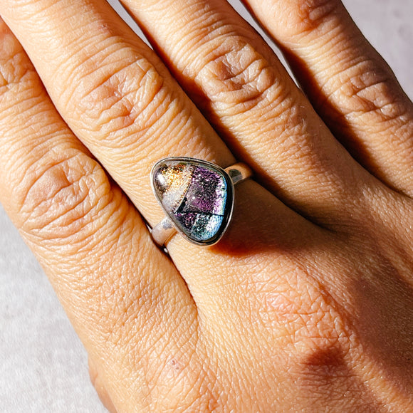 Dichroic glass 925 sz8.5 ring