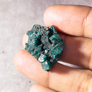 Dioptase specimen