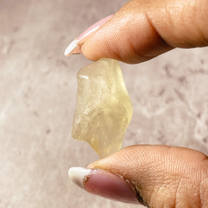 Libyan desert glass 4.28g