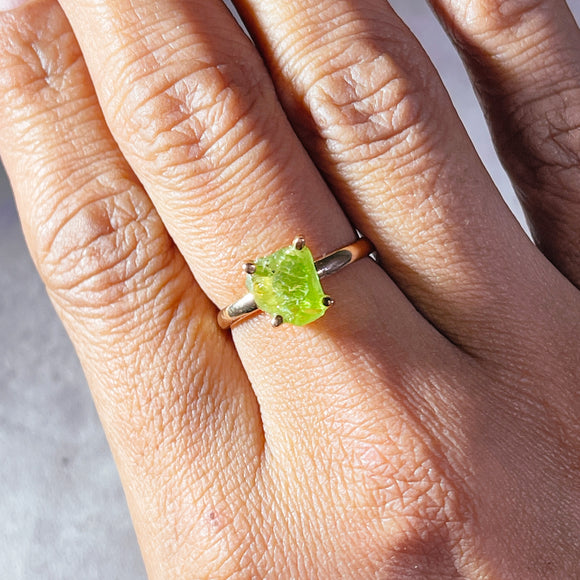 Rough peridot 925 adjustable rose gold ring